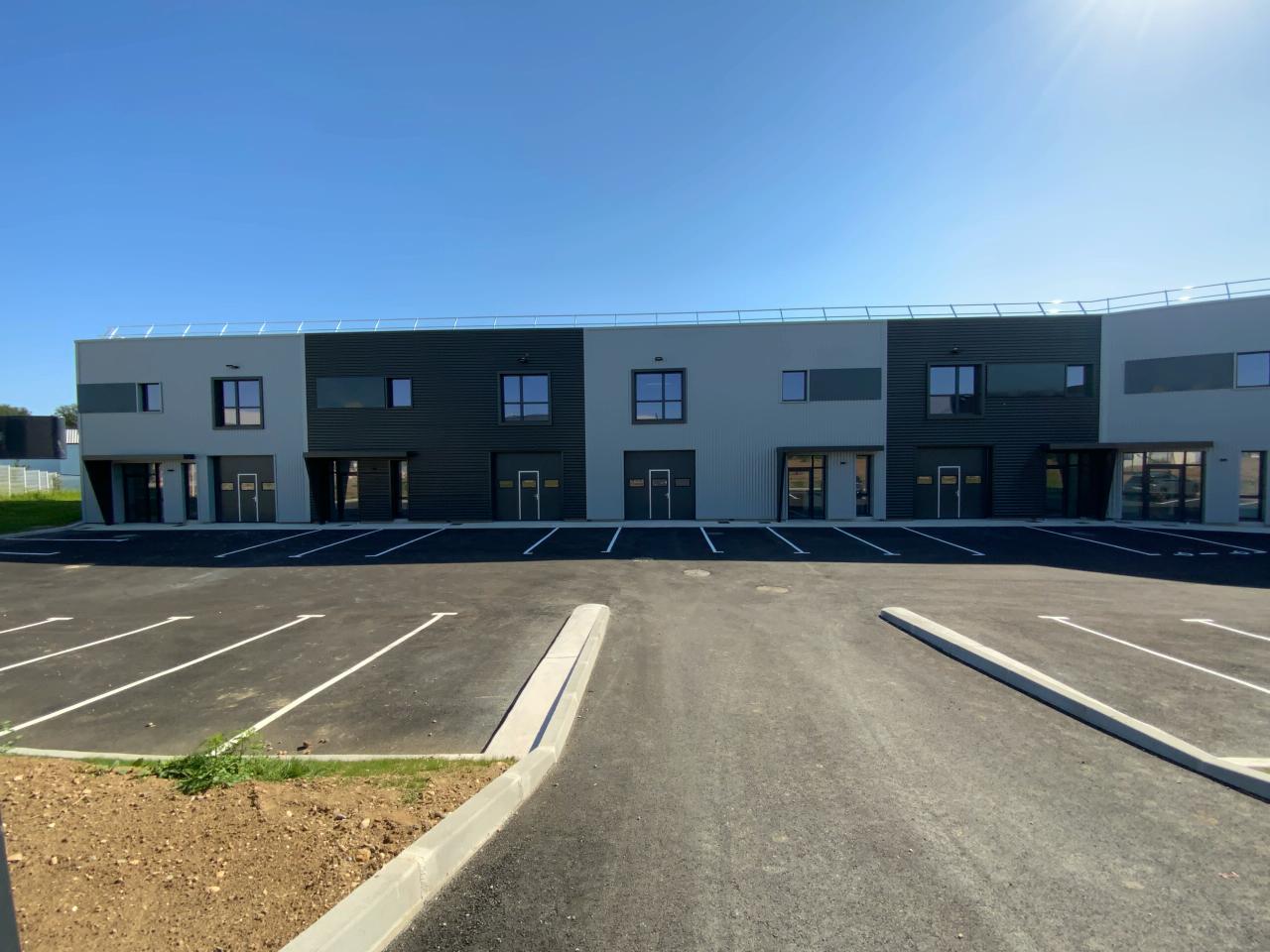 Local d'activité Saint-Quentin-Fallavier 969m² Vente local d'activité Saint-Quentin-Fallavier Isère OVACT2203238 2